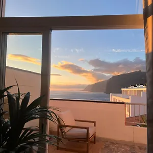 Sunset Oasis Of Gigantes , Puerto de Santiago (Tenerife) Spanien